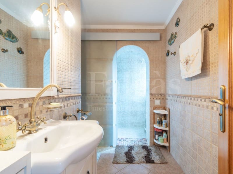 4 quarto Moradia para venda em Empuriabrava com piscina garagem - 1 995 000 € (Ref: 10050025)