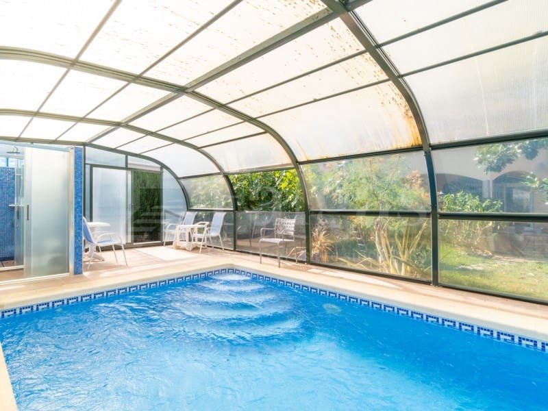 4 quarto Moradia para venda em Empuriabrava com piscina garagem - 1 995 000 € (Ref: 10050025)