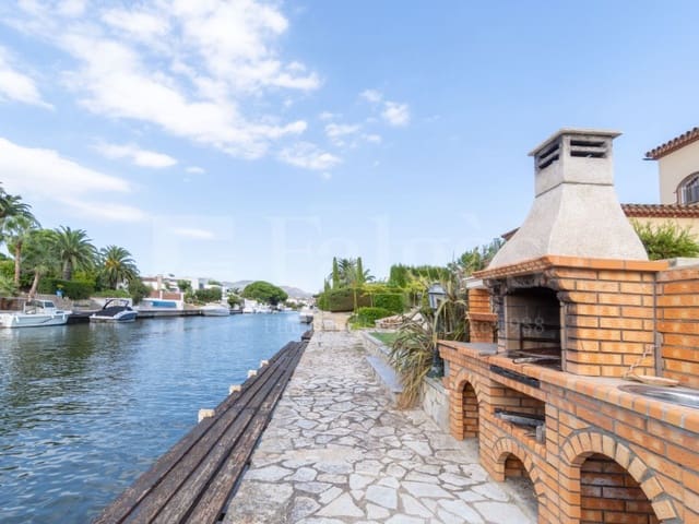 4 quarto Moradia para venda em Empuriabrava, Castelló d'Empúries com piscina garagem - 1 995 000 € (Ref: 10050025)