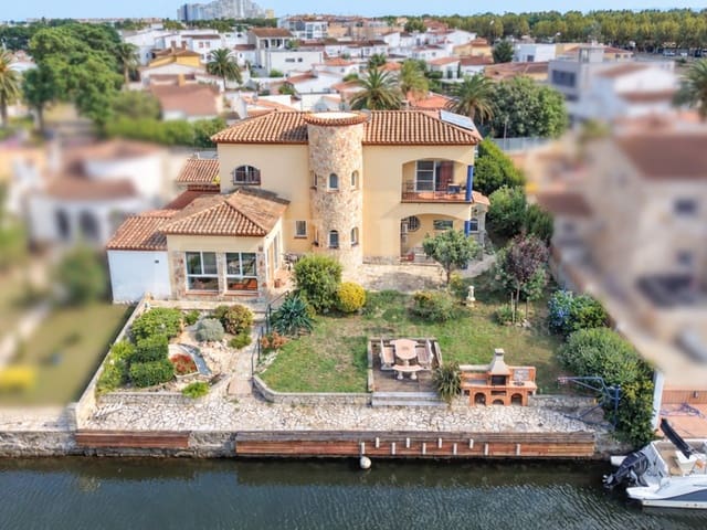 4 quarto Moradia para venda em Empuriabrava, Castelló d'Empúries com piscina garagem - 1 995 000 € (Ref: 10050025)