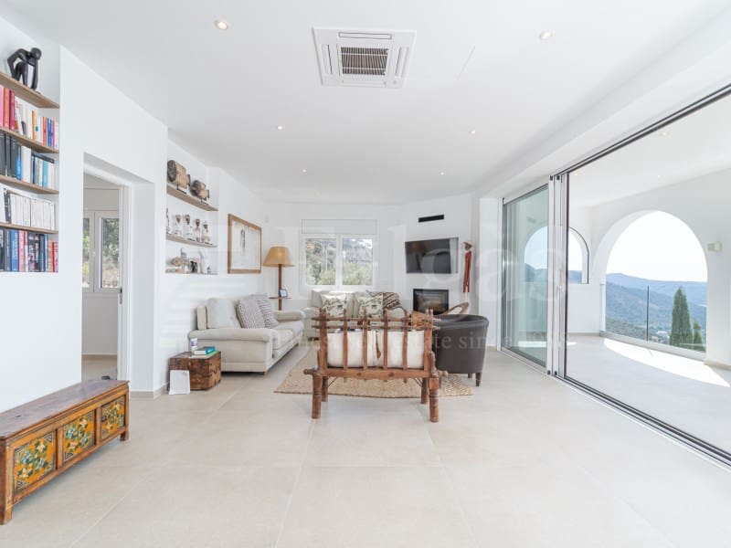 4 chambre Villa/Maison à vendre à Roses avec piscine garage - 880 000 € (Ref: 10075478)