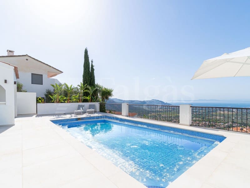 4 chambre Villa/Maison à vendre à Roses avec piscine garage - 880 000 € (Ref: 10075478)