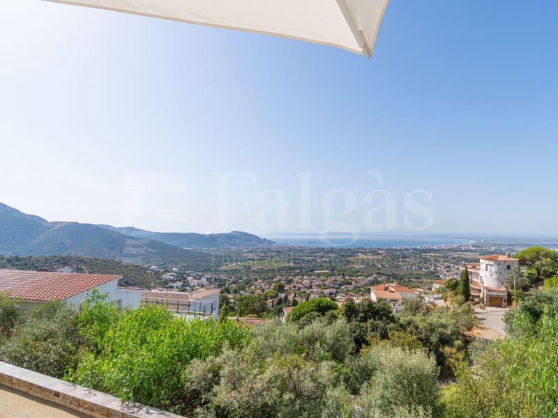 4 chambre Villa/Maison à vendre à Roses avec piscine garage - 880 000 € (Ref: 10075478)