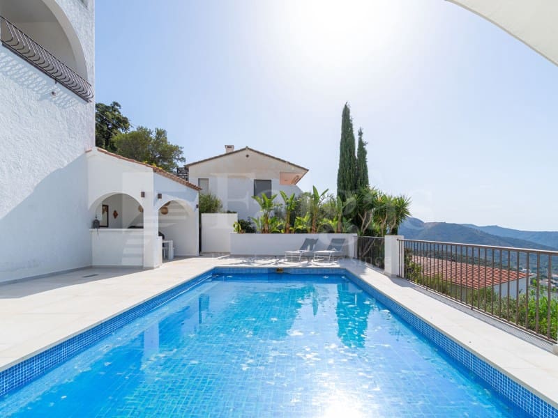4 chambre Villa/Maison à vendre à Roses avec piscine garage - 880 000 € (Ref: 10075478)