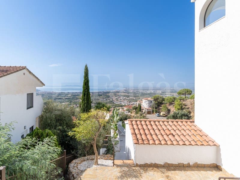 4 chambre Villa/Maison à vendre à Roses avec piscine garage - 880 000 € (Ref: 10075478)