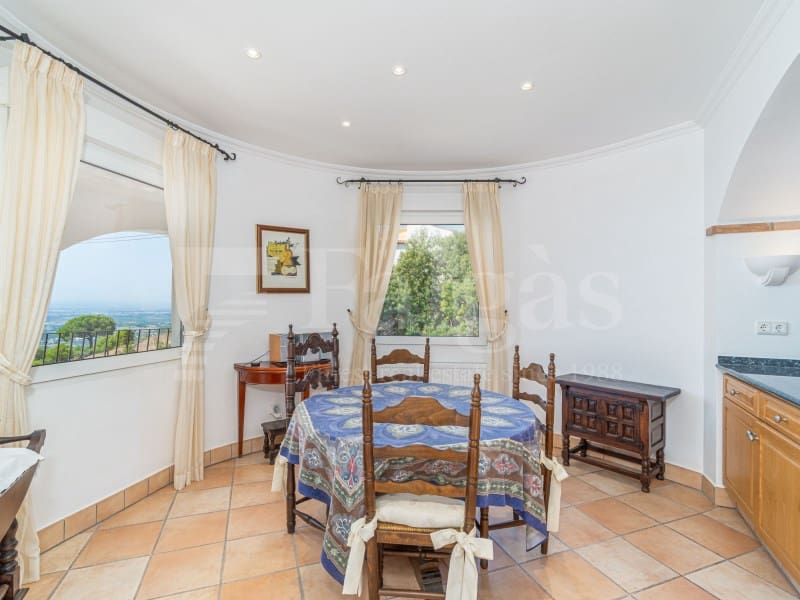 4 chambre Villa/Maison à vendre à Roses avec piscine garage - 880 000 € (Ref: 10075478)