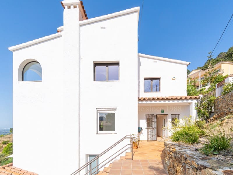 4 chambre Villa/Maison à vendre à Roses avec piscine garage - 880 000 € (Ref: 10075478)