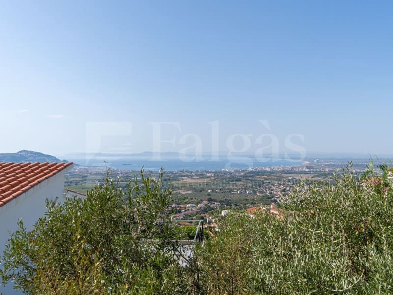 4 chambre Villa/Maison à vendre à Roses avec piscine garage - 880 000 € (Ref: 10075478)