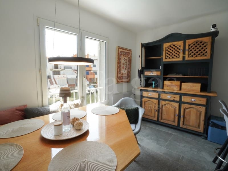 3 soverom Hus til salgs i Empuriabrava med garasje - € 595 000 (Ref: 10078162)