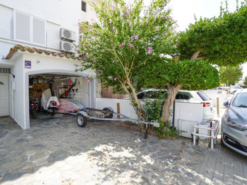 3 soverom Hus til salgs i Empuriabrava med garasje - € 595 000 (Ref: 10078162)