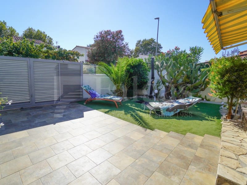 2 sovrum Hus till salu i Empuriabrava med garage - 245 000 € (Ref: 10081062)