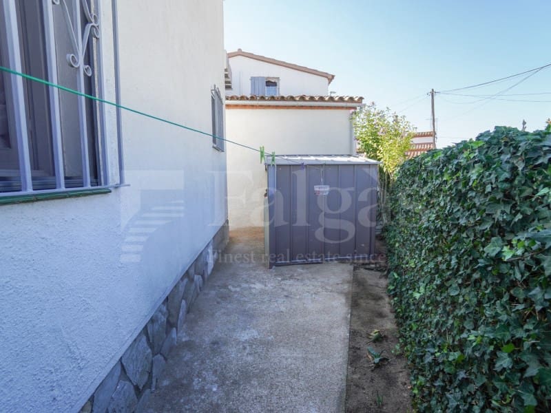 2 sovrum Hus till salu i Empuriabrava med garage - 245 000 € (Ref: 10081062)