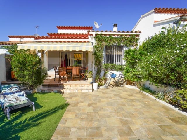 2 sovrum Hus till salu i Empuriabrava, Castelló d'Empúries med garage - 245 000 € (Ref: 10081062)