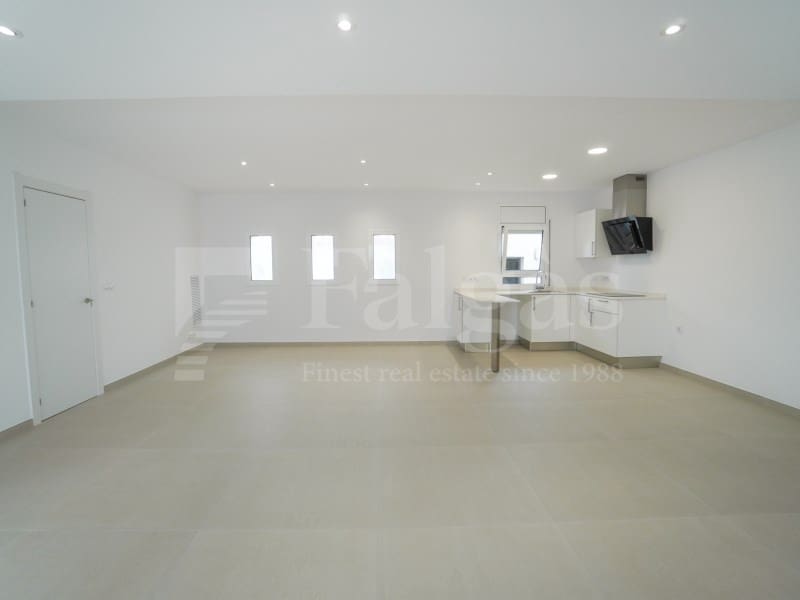 3 slaapkamer Villa te koop in Empuriabrava met zwembad garage - € 975.000 (Ref: 10086047)