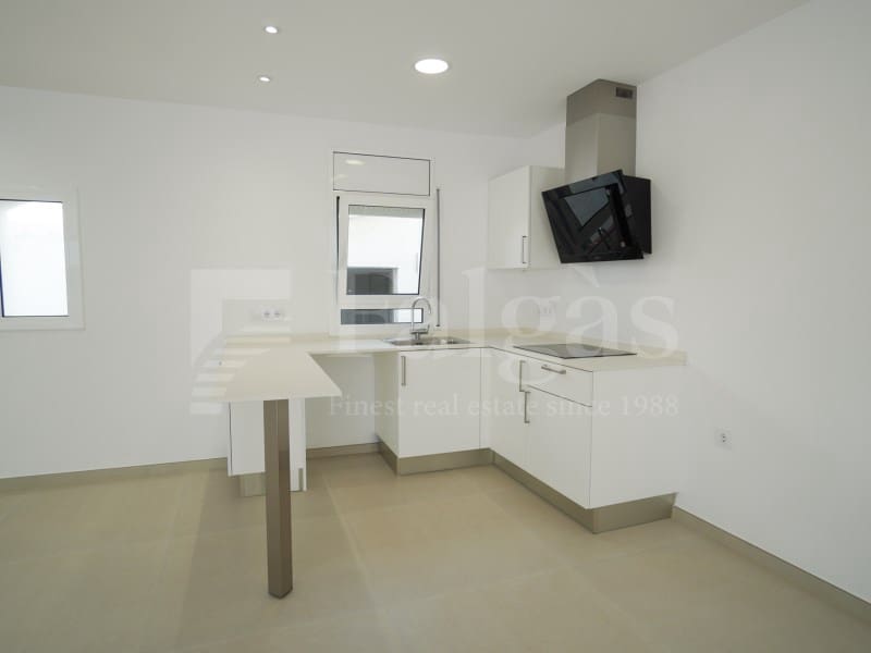 3 slaapkamer Villa te koop in Empuriabrava met zwembad garage - € 975.000 (Ref: 10086047)