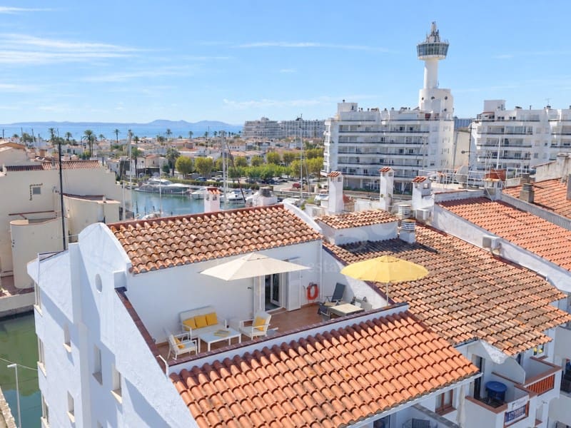 1 bedroom Flat for sale in Empuriabrava - € 257,500 (Ref: 10089401)