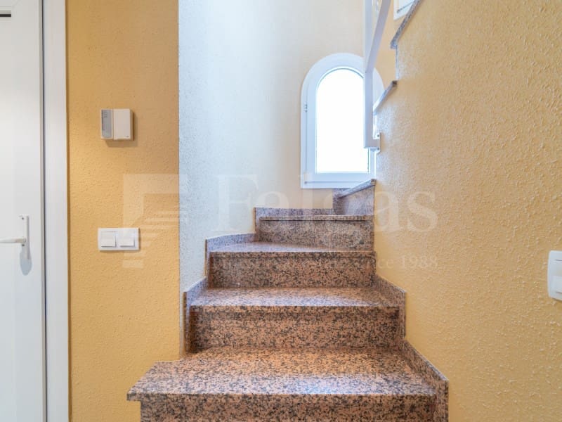 3 slaapkamer Villa te koop in Empuriabrava met zwembad garage - € 950.000 (Ref: 10094373)