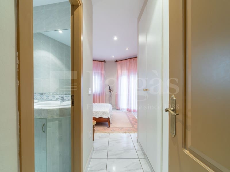 3 slaapkamer Villa te koop in Empuriabrava met zwembad garage - € 950.000 (Ref: 10094373)