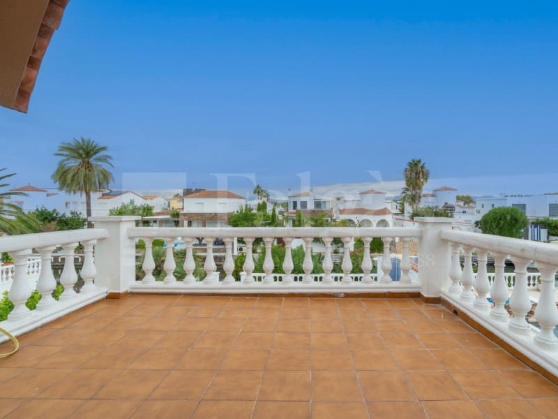 3 slaapkamer Villa te koop in Empuriabrava met zwembad garage - € 950.000 (Ref: 10094373)