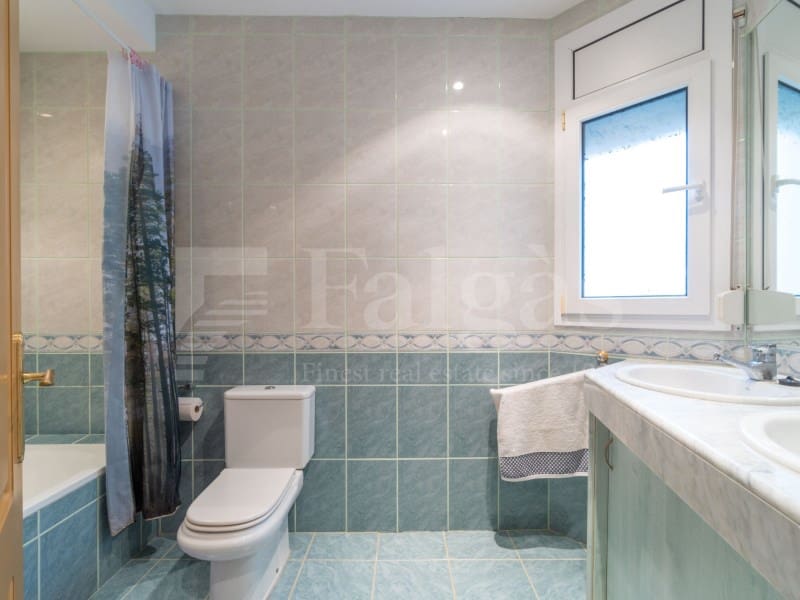 3 slaapkamer Villa te koop in Empuriabrava met zwembad garage - € 950.000 (Ref: 10094373)