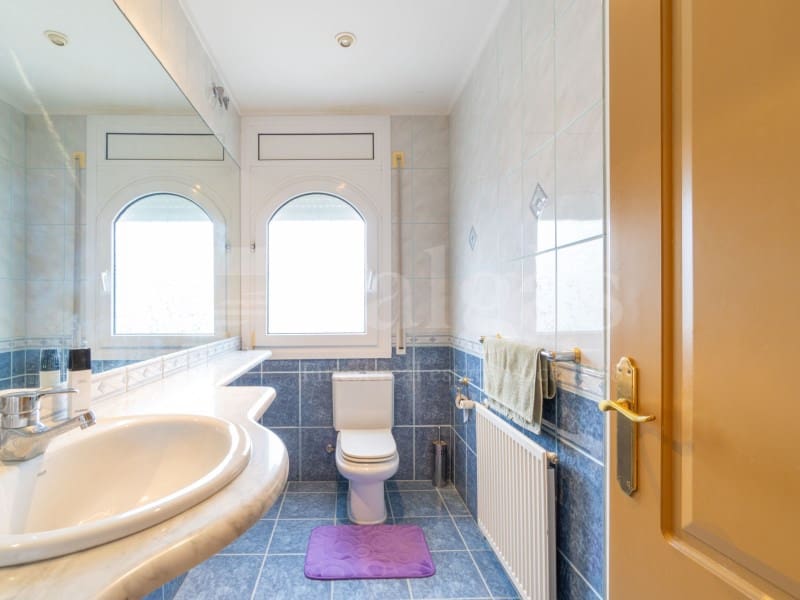 3 slaapkamer Villa te koop in Empuriabrava met zwembad garage - € 950.000 (Ref: 10094373)