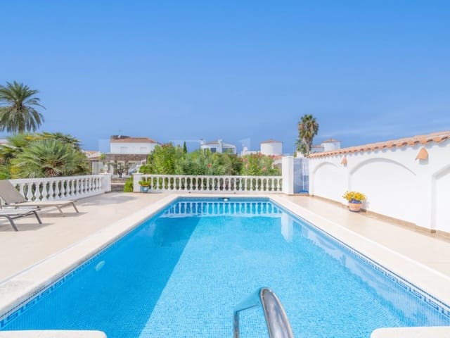 3 slaapkamer Villa te koop in Empuriabrava, Castelló d'Empúries met zwembad garage - € 950.000 (Ref: 10094373)