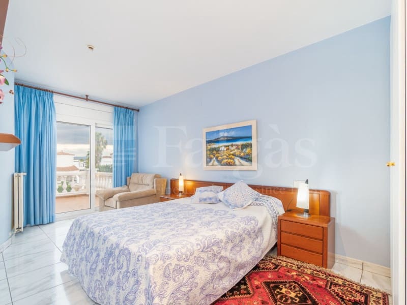 3 slaapkamer Villa te koop in Empuriabrava met zwembad garage - € 950.000 (Ref: 10094373)