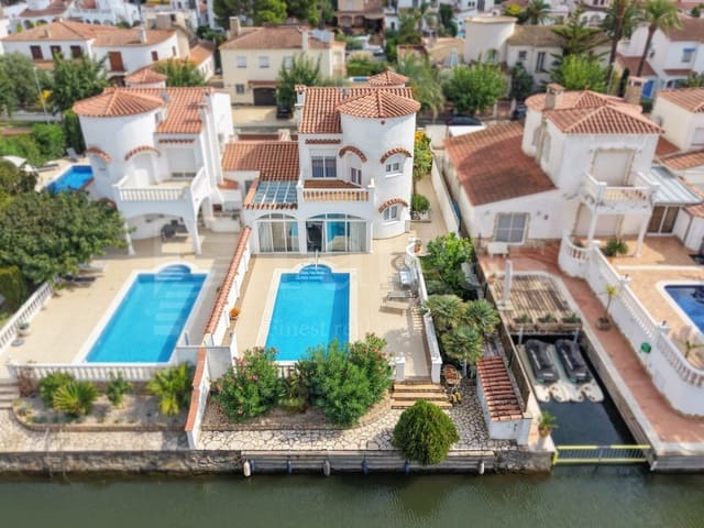 3 slaapkamer Villa te koop in Empuriabrava, Castelló d'Empúries met zwembad garage - € 950.000 (Ref: 10094373)