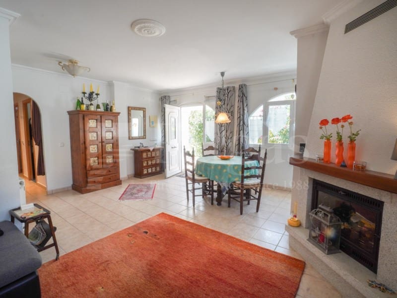 6 slaapkamer Villa te koop in Empuriabrava met zwembad garage - € 535.000 (Ref: 10098289)