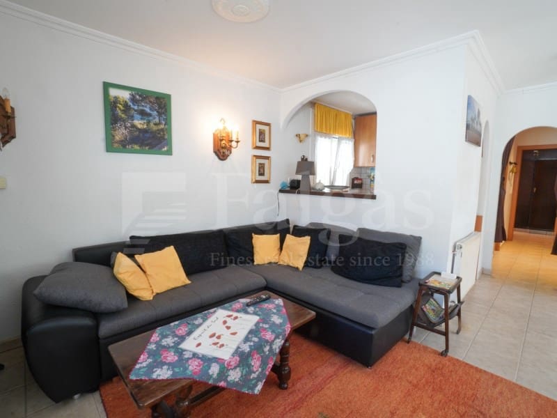 6 slaapkamer Villa te koop in Empuriabrava met zwembad garage - € 535.000 (Ref: 10098289)