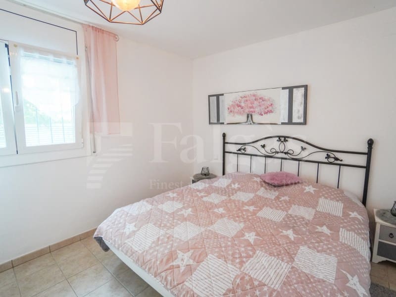 6 slaapkamer Villa te koop in Empuriabrava met zwembad garage - € 535.000 (Ref: 10098289)