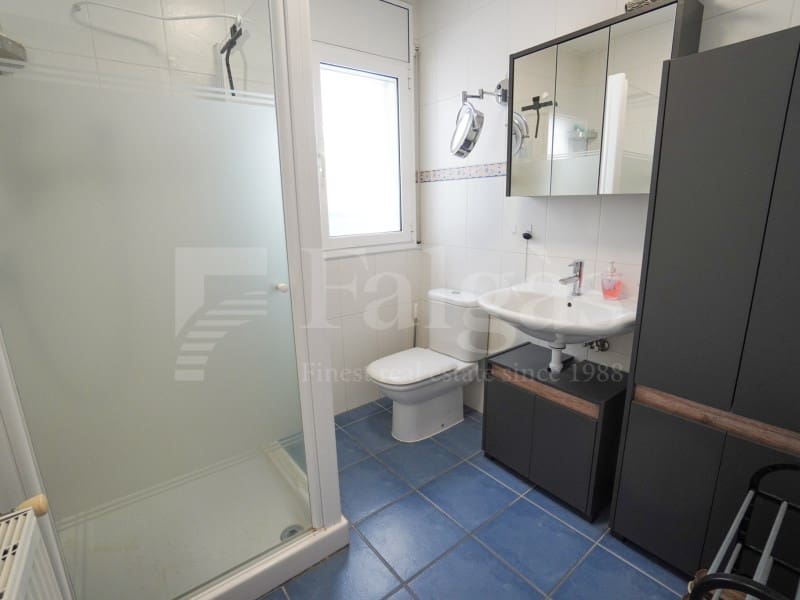 6 slaapkamer Villa te koop in Empuriabrava met zwembad garage - € 535.000 (Ref: 10098289)