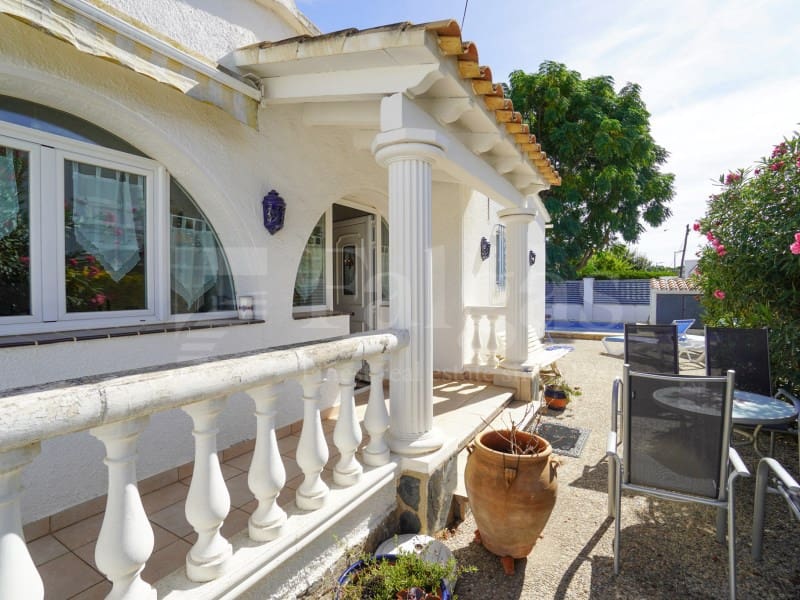 6 slaapkamer Villa te koop in Empuriabrava met zwembad garage - € 535.000 (Ref: 10098289)