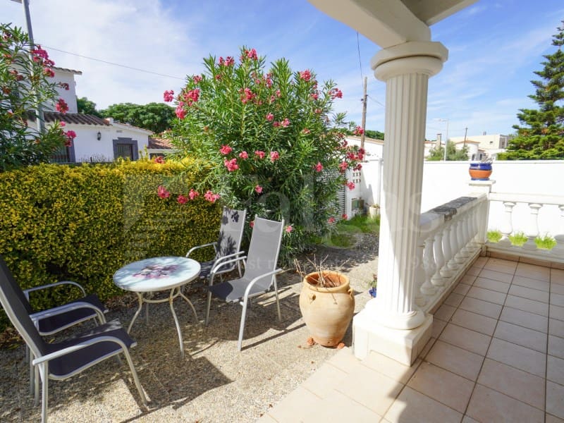 6 slaapkamer Villa te koop in Empuriabrava met zwembad garage - € 535.000 (Ref: 10098289)