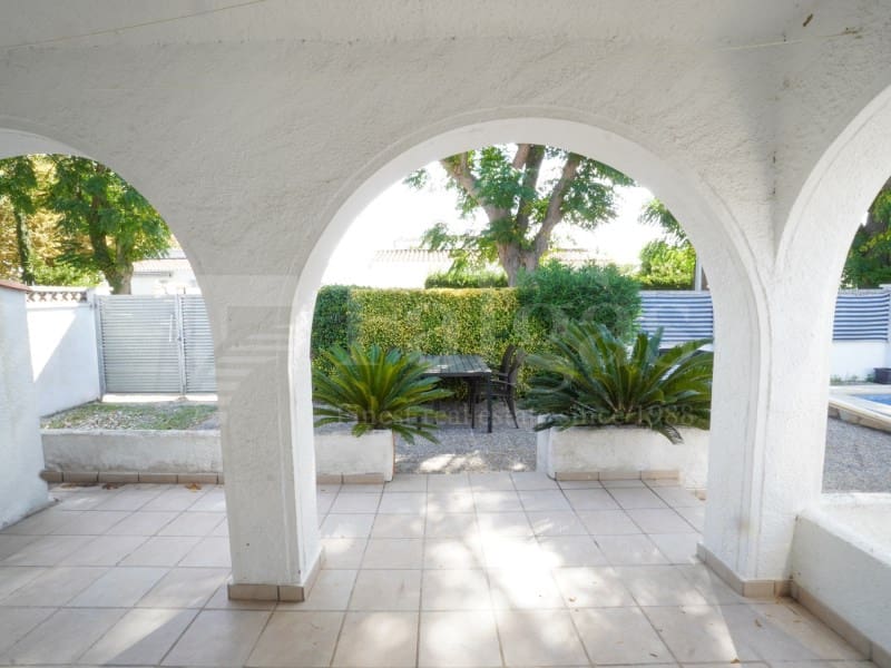 6 slaapkamer Villa te koop in Empuriabrava met zwembad garage - € 535.000 (Ref: 10098289)