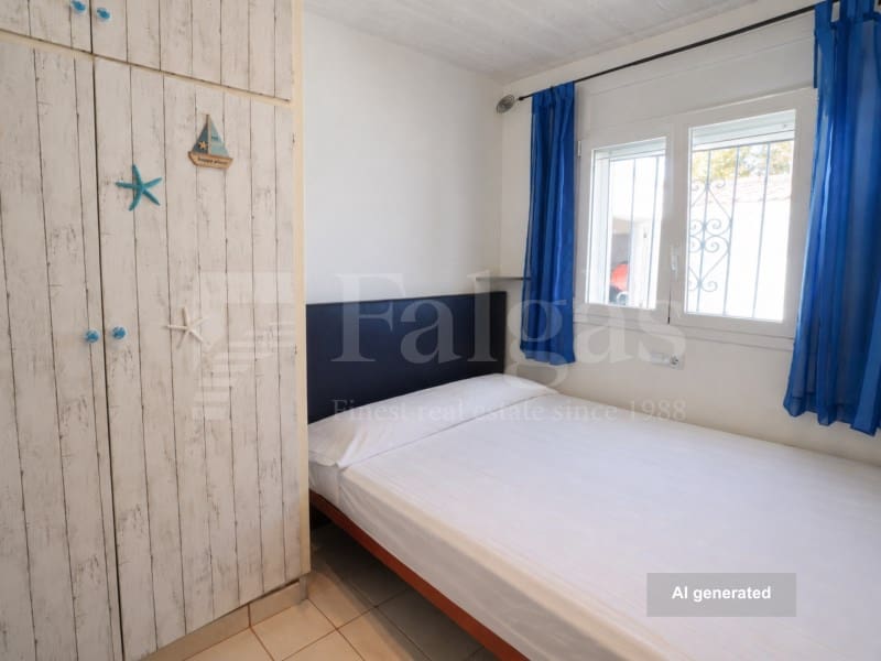 6 slaapkamer Villa te koop in Empuriabrava met zwembad garage - € 535.000 (Ref: 10098289)