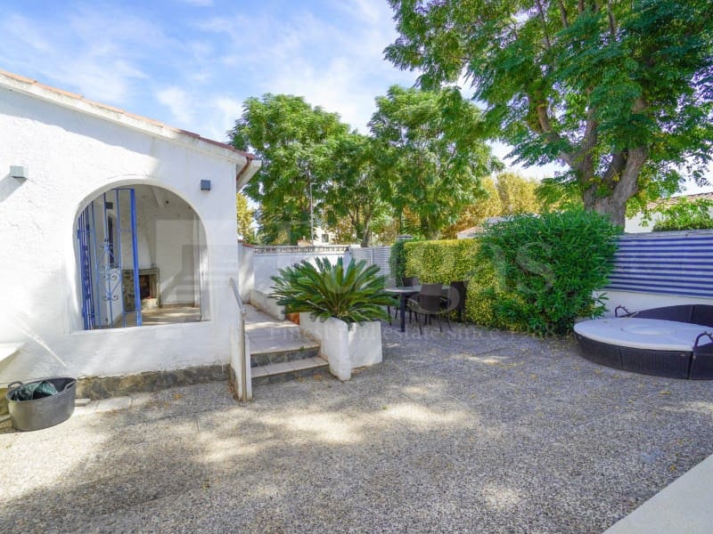 6 slaapkamer Villa te koop in Empuriabrava met zwembad garage - € 535.000 (Ref: 10098289)