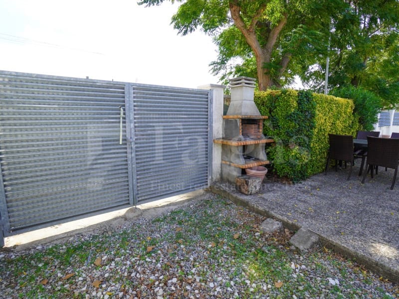 6 slaapkamer Villa te koop in Empuriabrava met zwembad garage - € 535.000 (Ref: 10098289)
