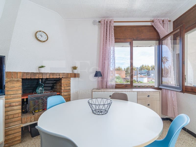 2 quarto Apartamento para venda em Empuriabrava com garagem - 230 000 € (Ref: 10100161)