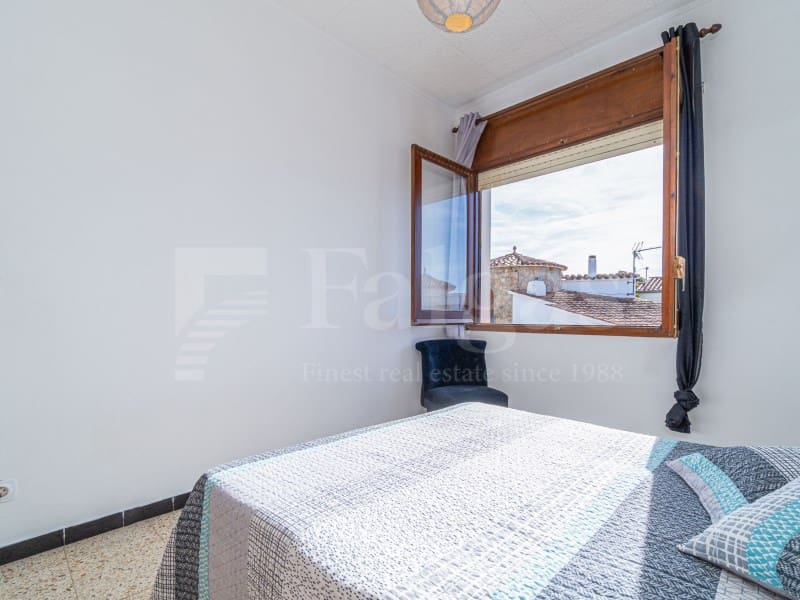 2 quarto Apartamento para venda em Empuriabrava com garagem - 230 000 € (Ref: 10100161)