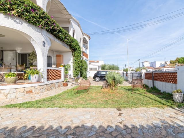 2 quarto Apartamento para venda em Empuriabrava, Castelló d'Empúries com garagem - 230 000 € (Ref: 10100161)