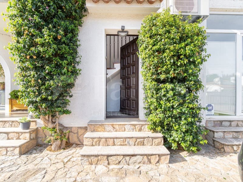2 quarto Apartamento para venda em Empuriabrava com garagem - 230 000 € (Ref: 10100161)