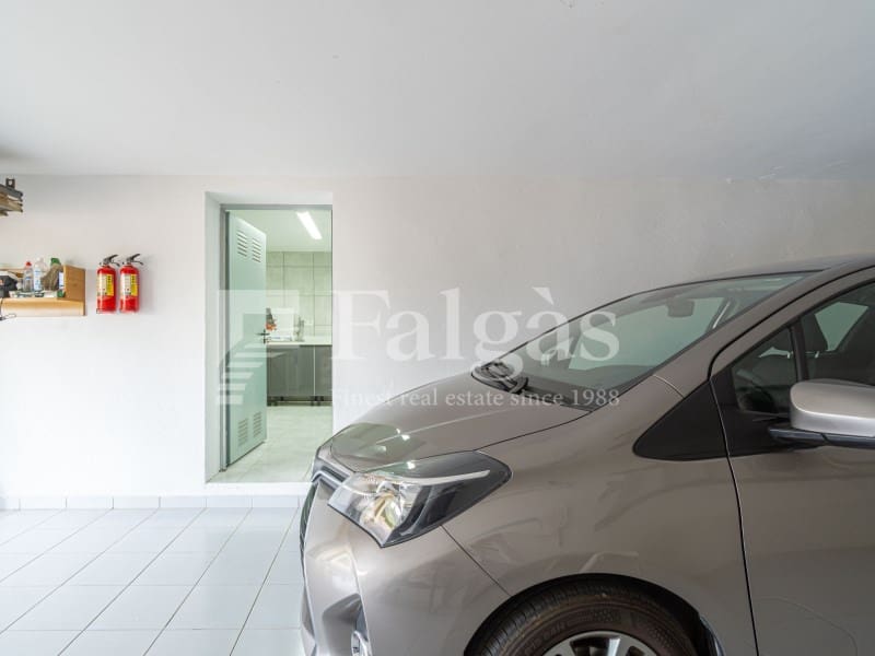 3 makuuhuone Huvila myytävänä paikassa Palau-saverdera mukana uima-altaan 
autotalli - 950 000 € (Ref: 10131387)