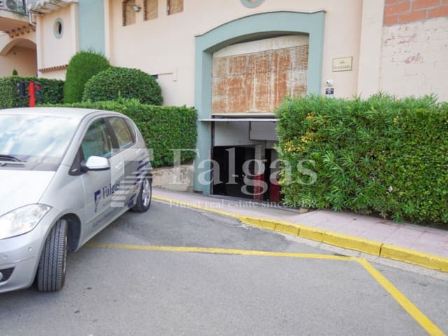 Garage for sale in Empuriabrava, Castelló d'Empúries - € 19,000 (Ref: 10139401)