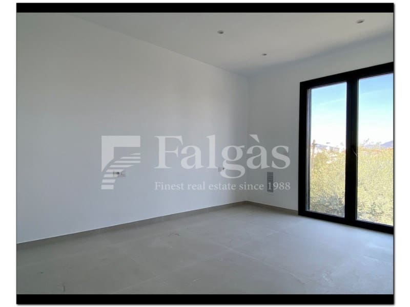 4 chambre Villa/Maison Semi-Mitoyenne à vendre à Empuriabrava avec piscine - 725 000 € (Ref: 10139402)