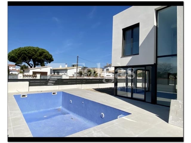 4 quarto Moradia Geminada para venda em Empuriabrava, Castelló d'Empúries com piscina - 725 000 € (Ref: 10139402)