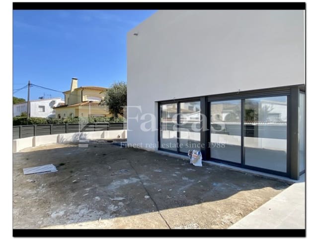 4 quarto Moradia Geminada para venda em Empuriabrava, Castelló d'Empúries com piscina - 725 000 € (Ref: 10139402)