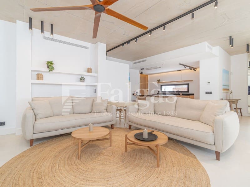 3 bedroom Villa for sale in Empuriabrava with pool garage - € 790,000 (Ref: 10142359)