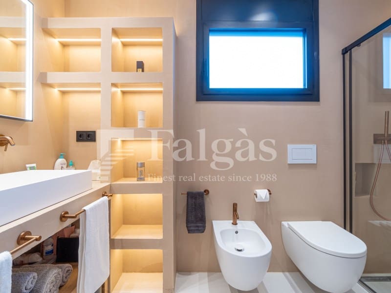 3 bedroom Villa for sale in Empuriabrava with pool garage - € 790,000 (Ref: 10142359)