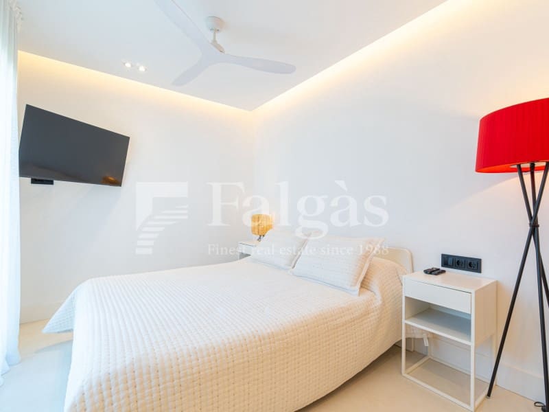 3 bedroom Villa for sale in Empuriabrava with pool garage - € 790,000 (Ref: 10142359)